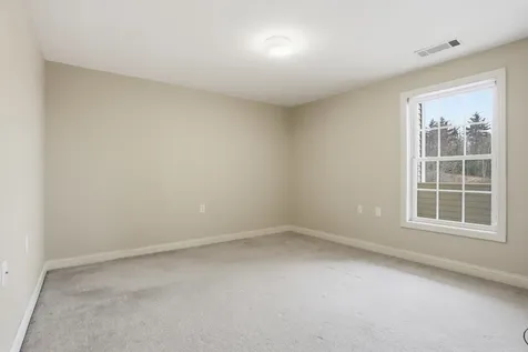 10 Vista Ridge Drive Londonderry NH 03053