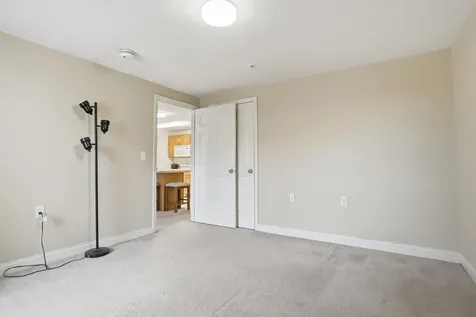 10 Vista Ridge Drive Londonderry NH 03053