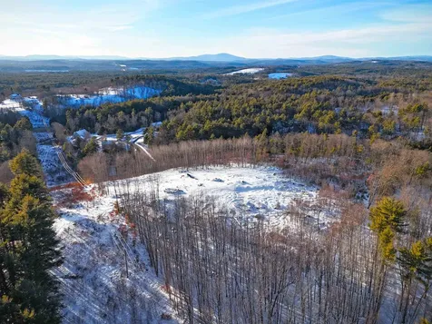 15 Hot Hole Pond Road Concord NH 03301