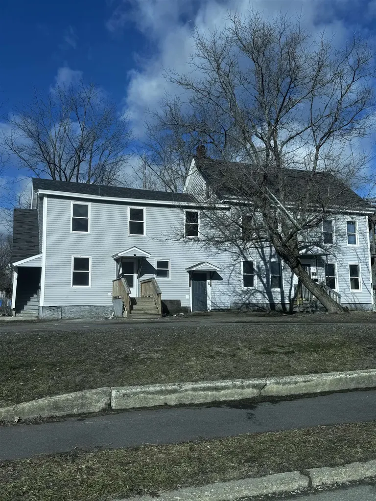 35 South Street Claremont NH 03743