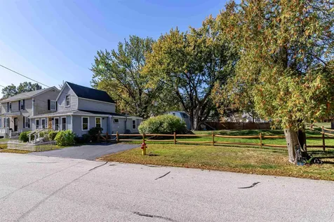 1936 Lake Shore Road Manchester NH 03109