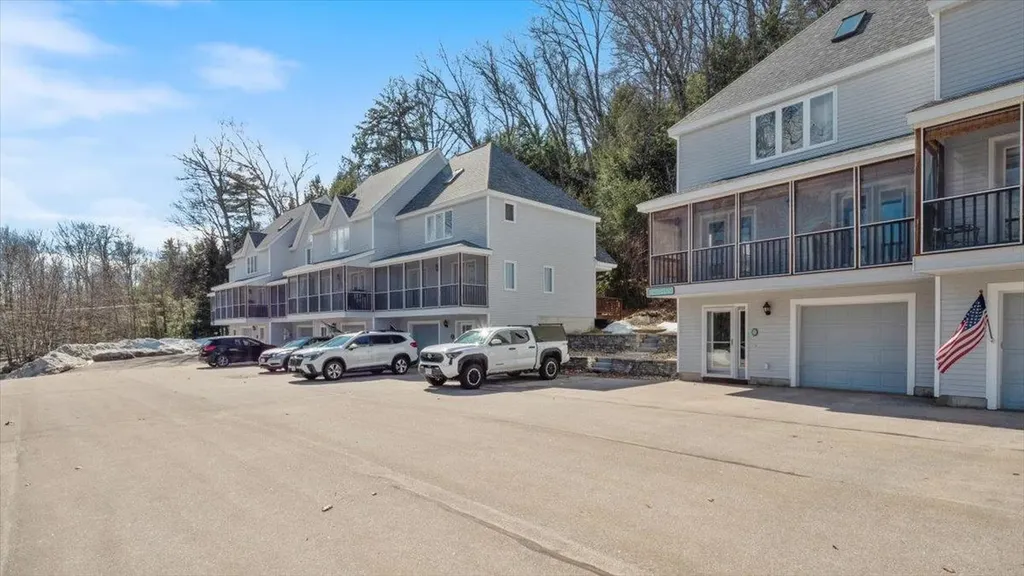 62 Collins Landing Road Weare NH 03281