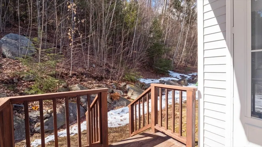 62 Collins Landing Road Weare NH 03281