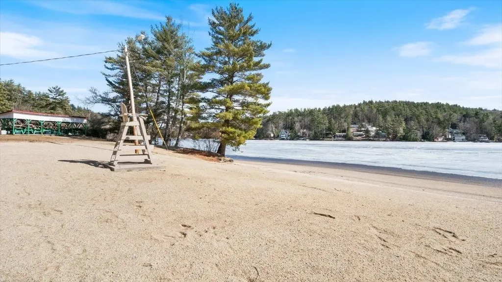 62 Collins Landing Road Weare NH 03281