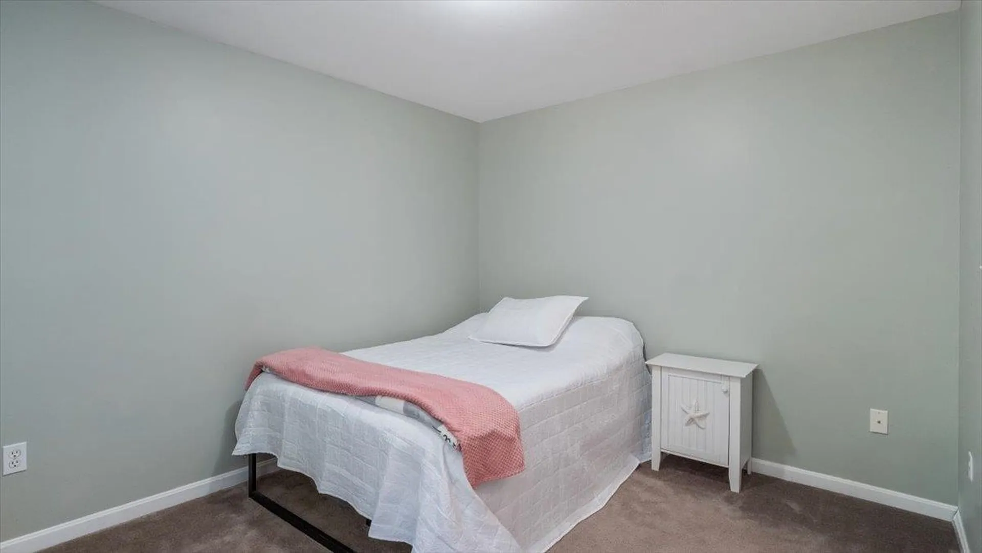 62 Collins Landing Road Weare NH 03281