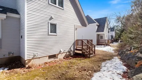 62 Collins Landing Road Weare NH 03281