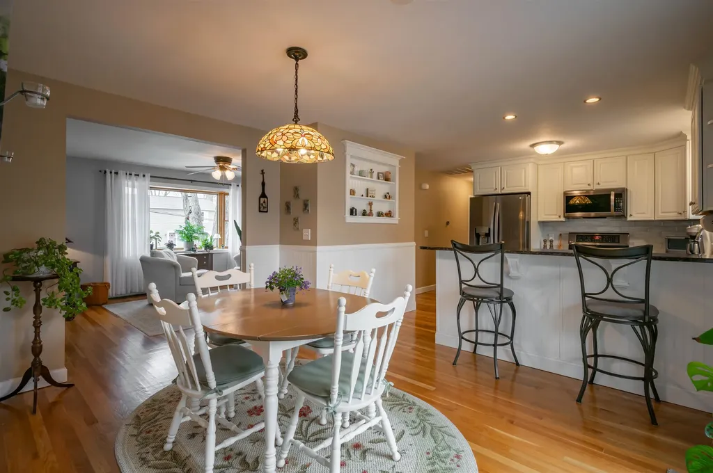 9 Rugby Road Nashua NH 03063