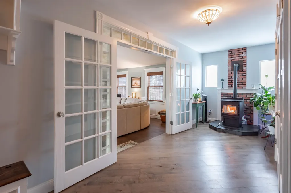 9 Rugby Road Nashua NH 03063