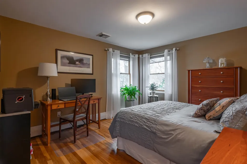 9 Rugby Road Nashua NH 03063