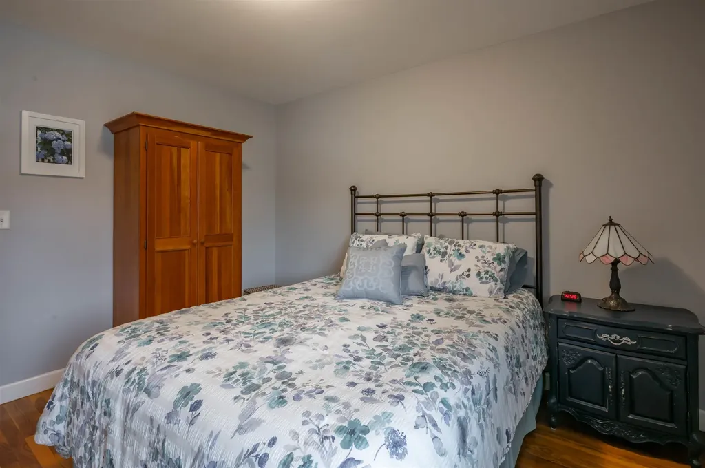 9 Rugby Road Nashua NH 03063