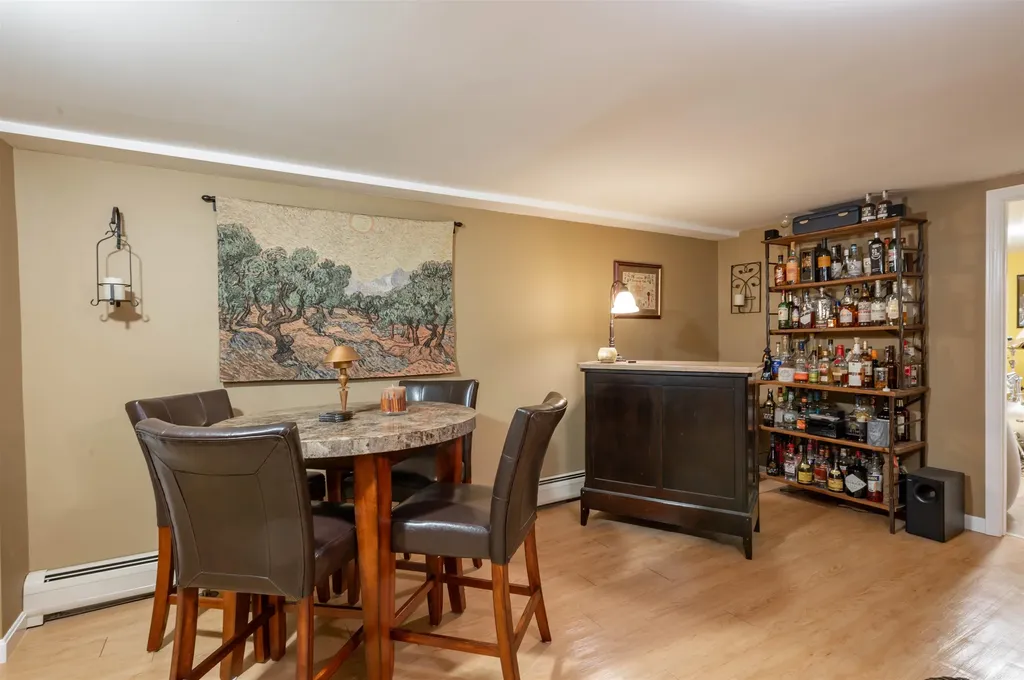 9 Rugby Road Nashua NH 03063