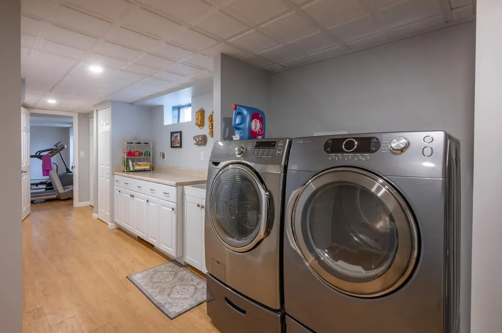 9 Rugby Road Nashua NH 03063