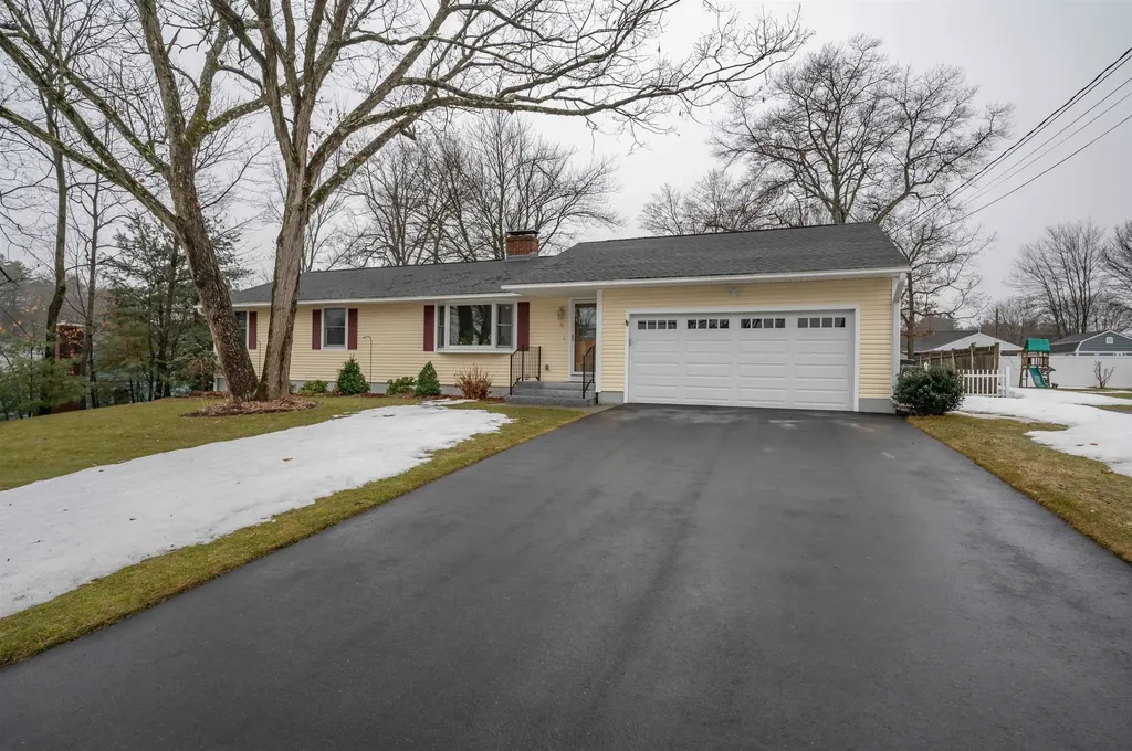 9 Rugby Road Nashua NH 03063