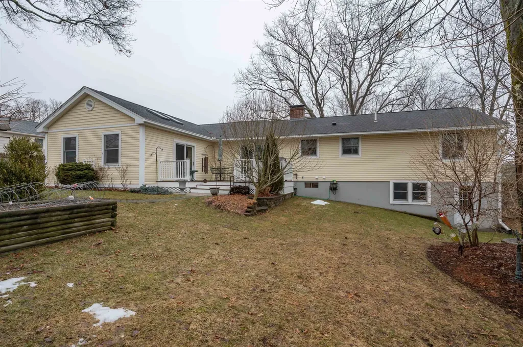 9 Rugby Road Nashua NH 03063