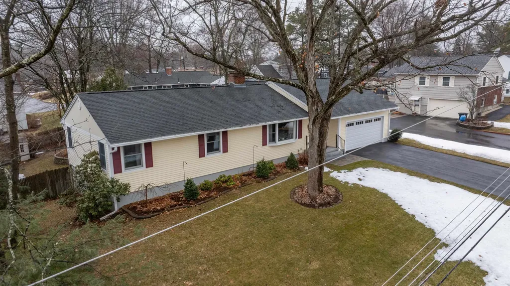 9 Rugby Road Nashua NH 03063