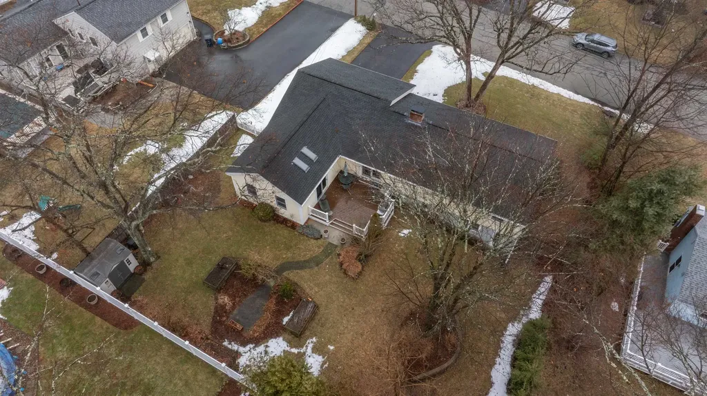 9 Rugby Road Nashua NH 03063