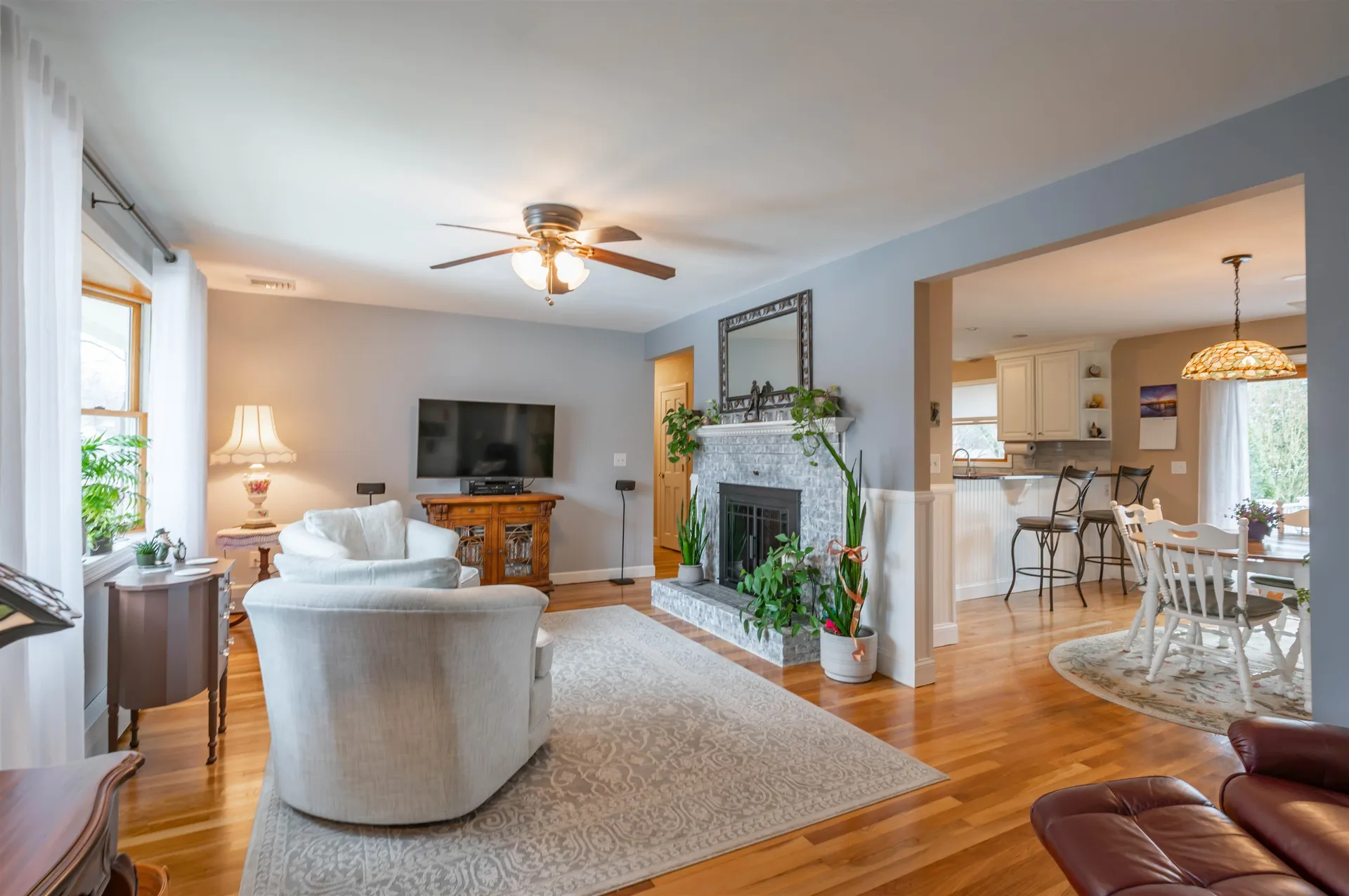 9 Rugby Road Nashua NH 03063