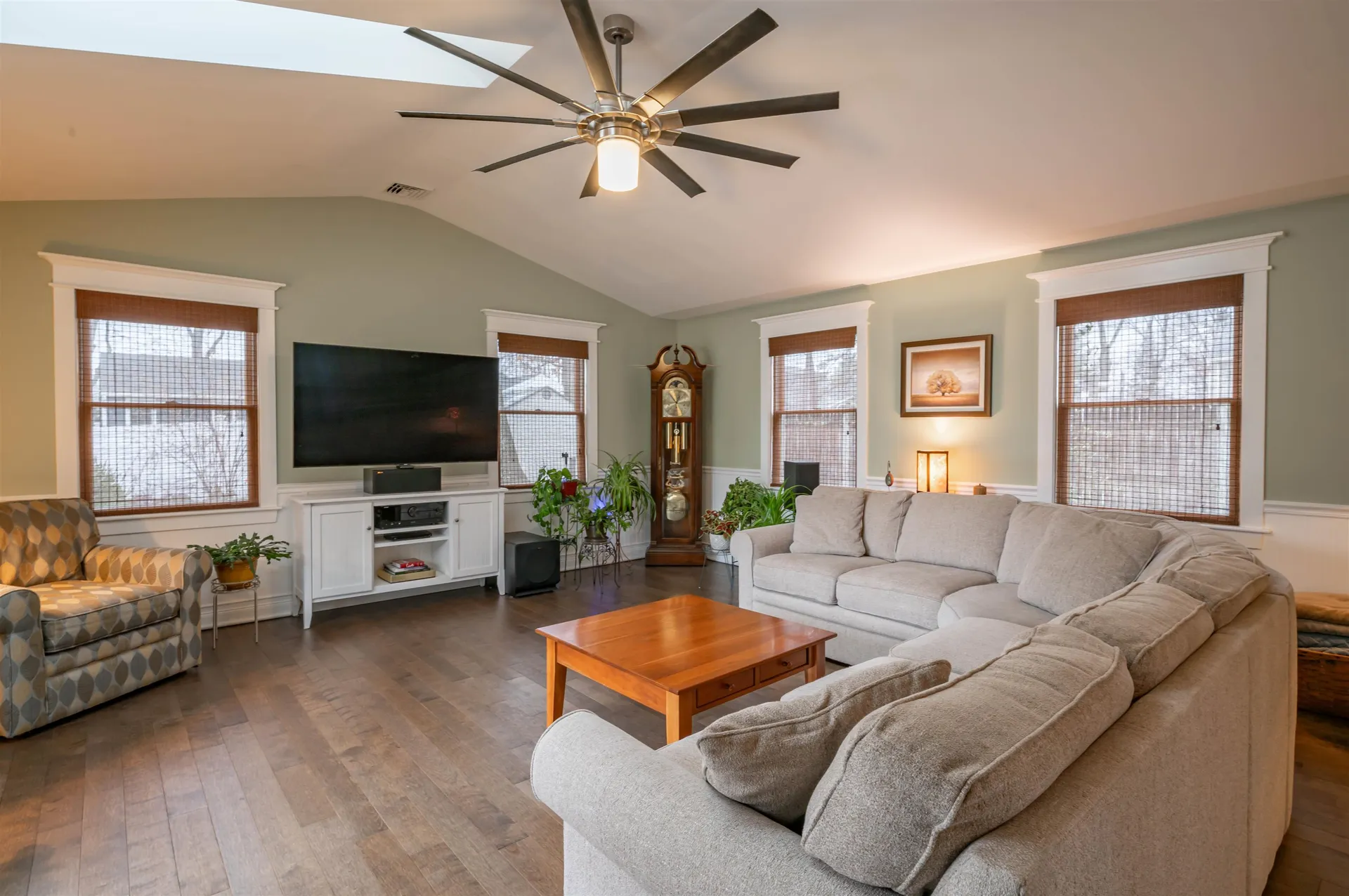 9 Rugby Road Nashua NH 03063