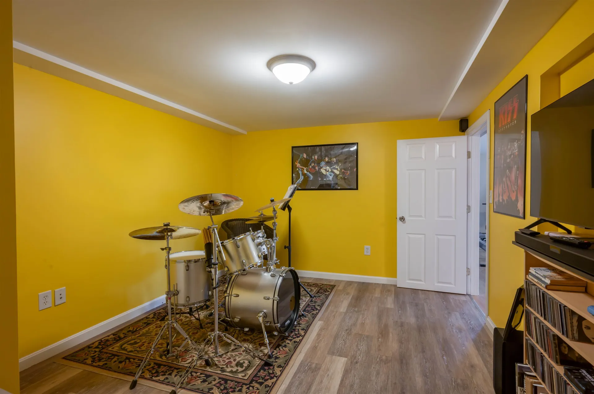 9 Rugby Road Nashua NH 03063