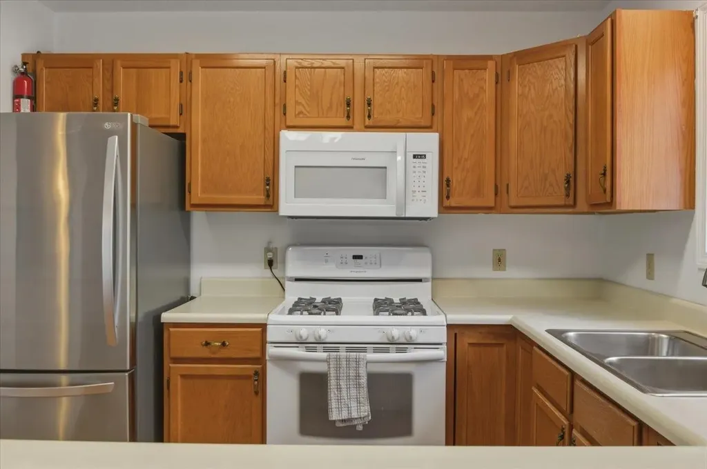 44 Commonwealth Drive Colchester VT 05446