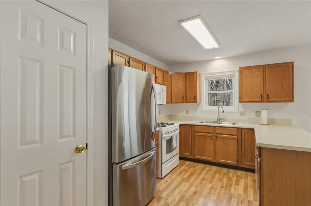 44 Commonwealth Drive Colchester VT 05446