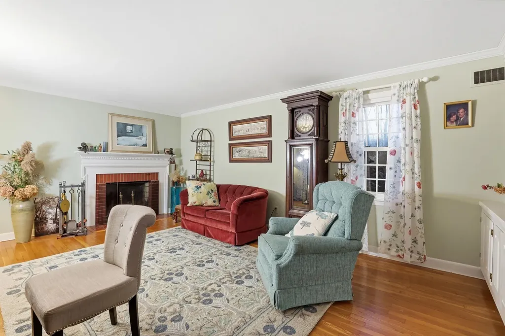 2 Steppingstone Road Bedford NH 03110