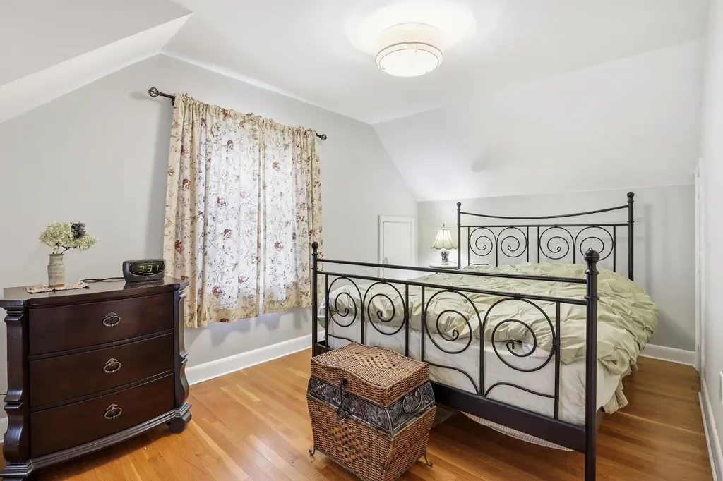 2 Steppingstone Road Bedford NH 03110