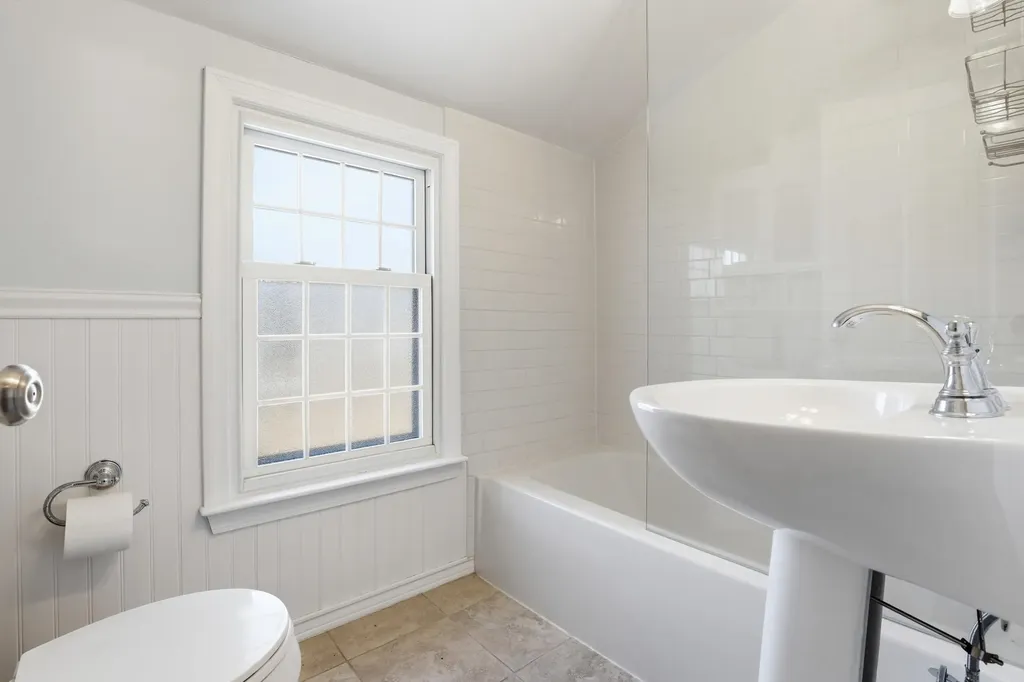 2 Steppingstone Road Bedford NH 03110