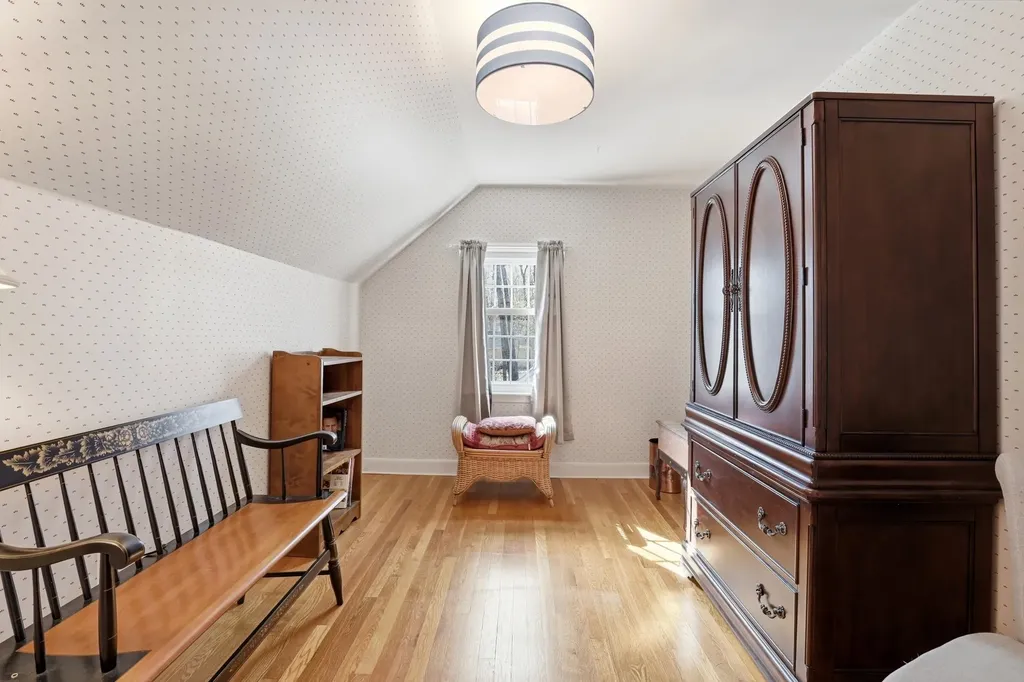 2 Steppingstone Road Bedford NH 03110