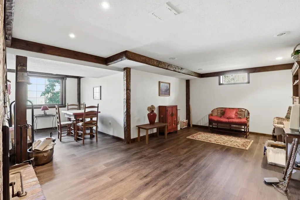 2 Steppingstone Road Bedford NH 03110