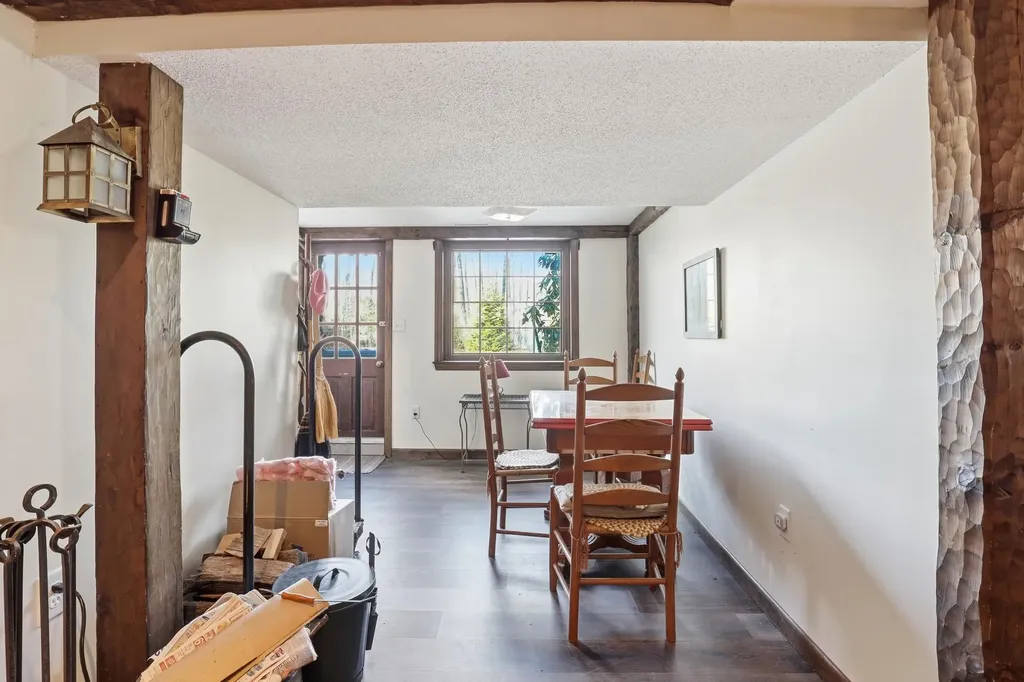 2 Steppingstone Road Bedford NH 03110