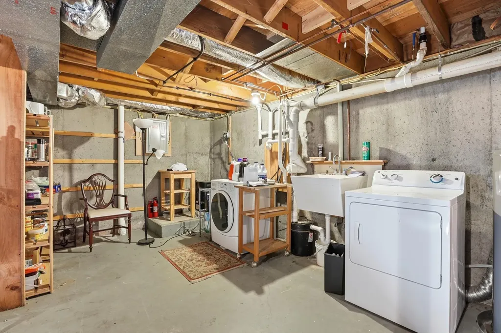 2 Steppingstone Road Bedford NH 03110