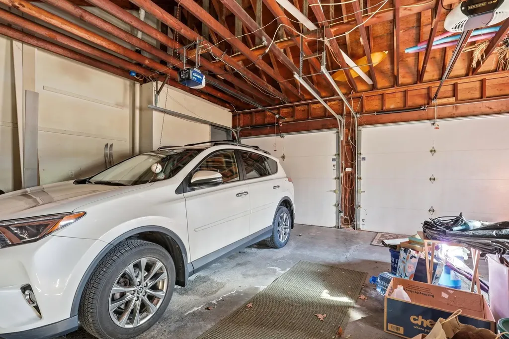 2 Steppingstone Road Bedford NH 03110