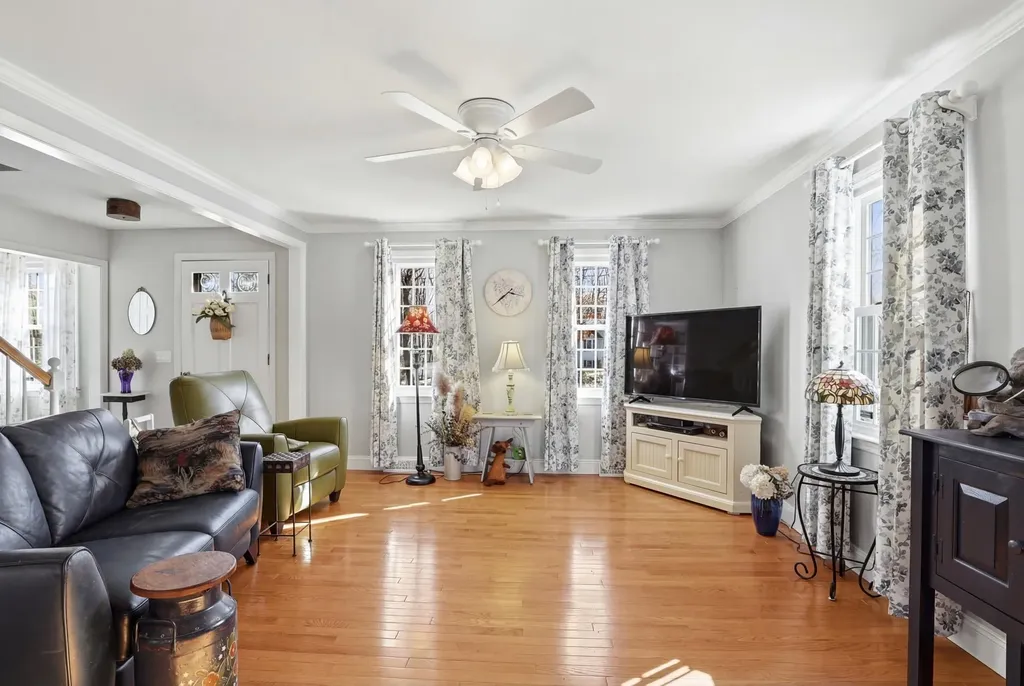 2 Steppingstone Road Bedford NH 03110