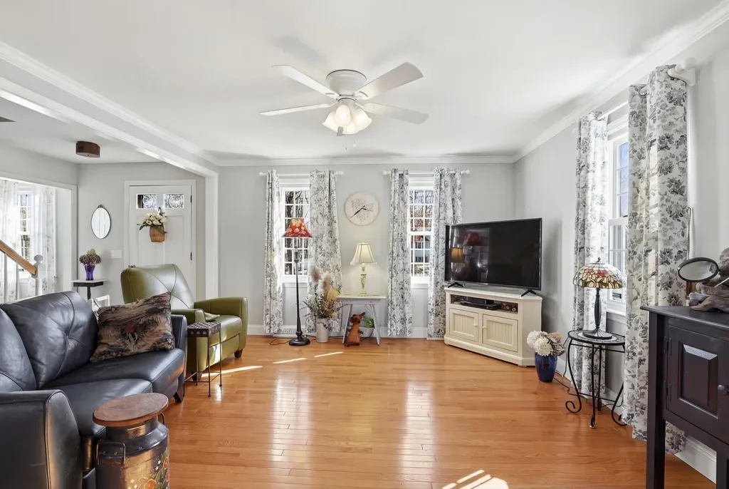 2 Steppingstone Road Bedford NH 03110