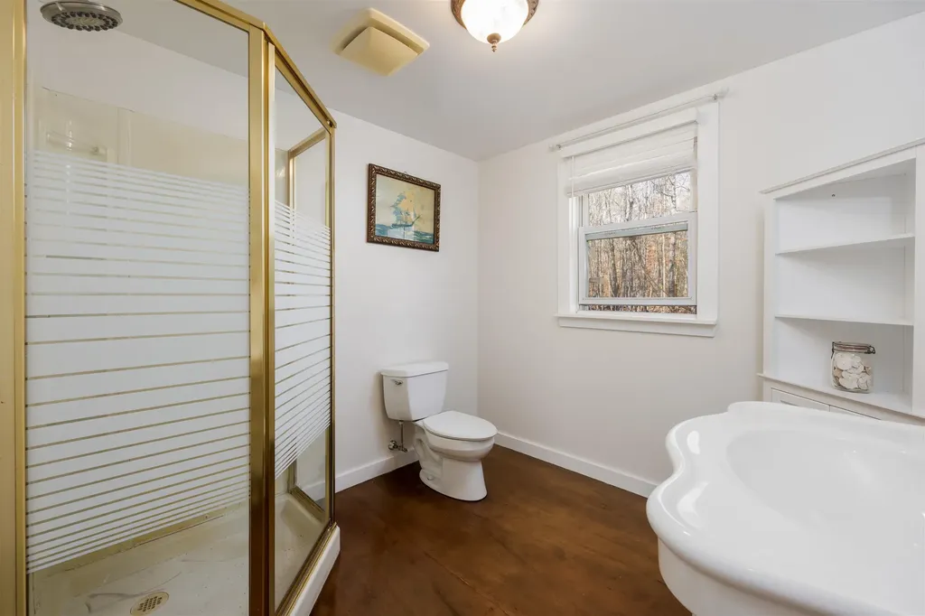 189 South Hedgehog Hill Road Unity NH 03773