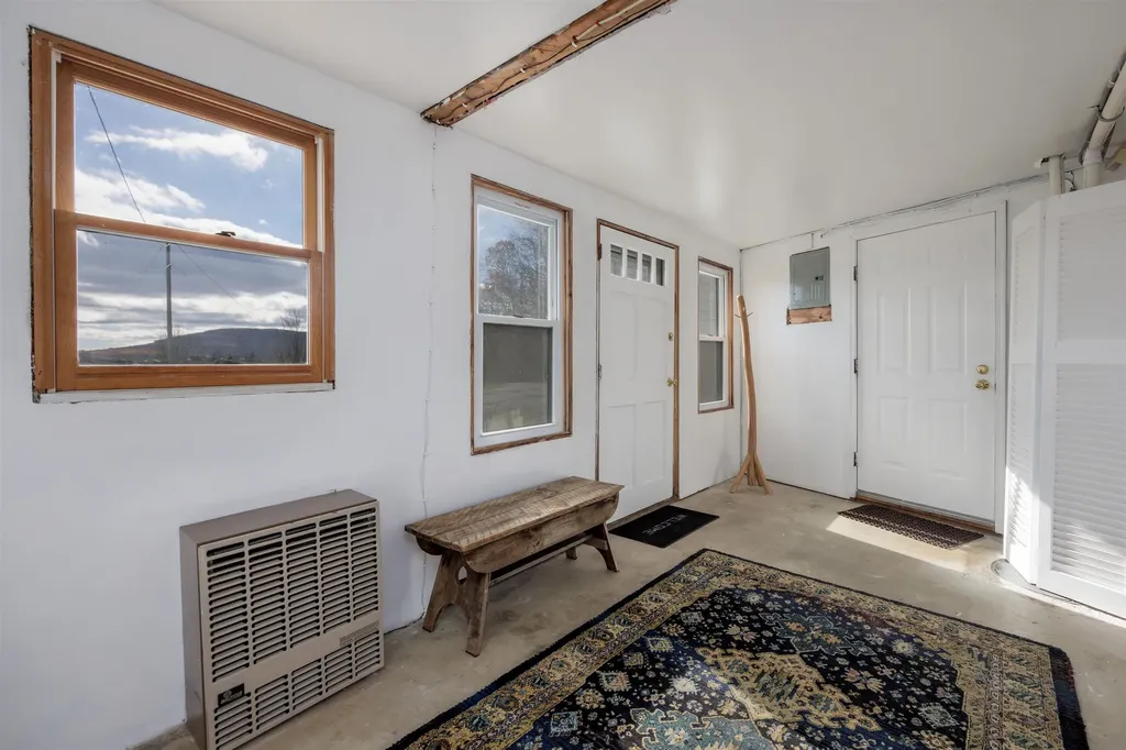 189 South Hedgehog Hill Road Unity NH 03773