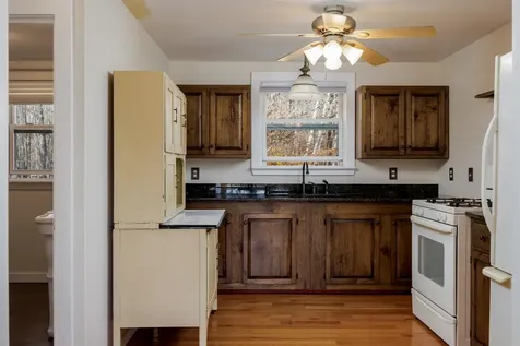 189 South Hedgehog Hill Road Unity NH 03773