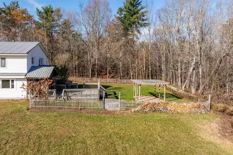 189 South Hedgehog Hill Road Unity NH 03773