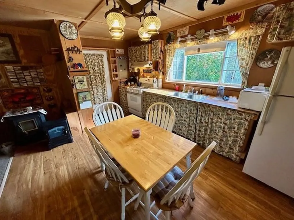 3755 Gee Hill Road Royalton VT 05068