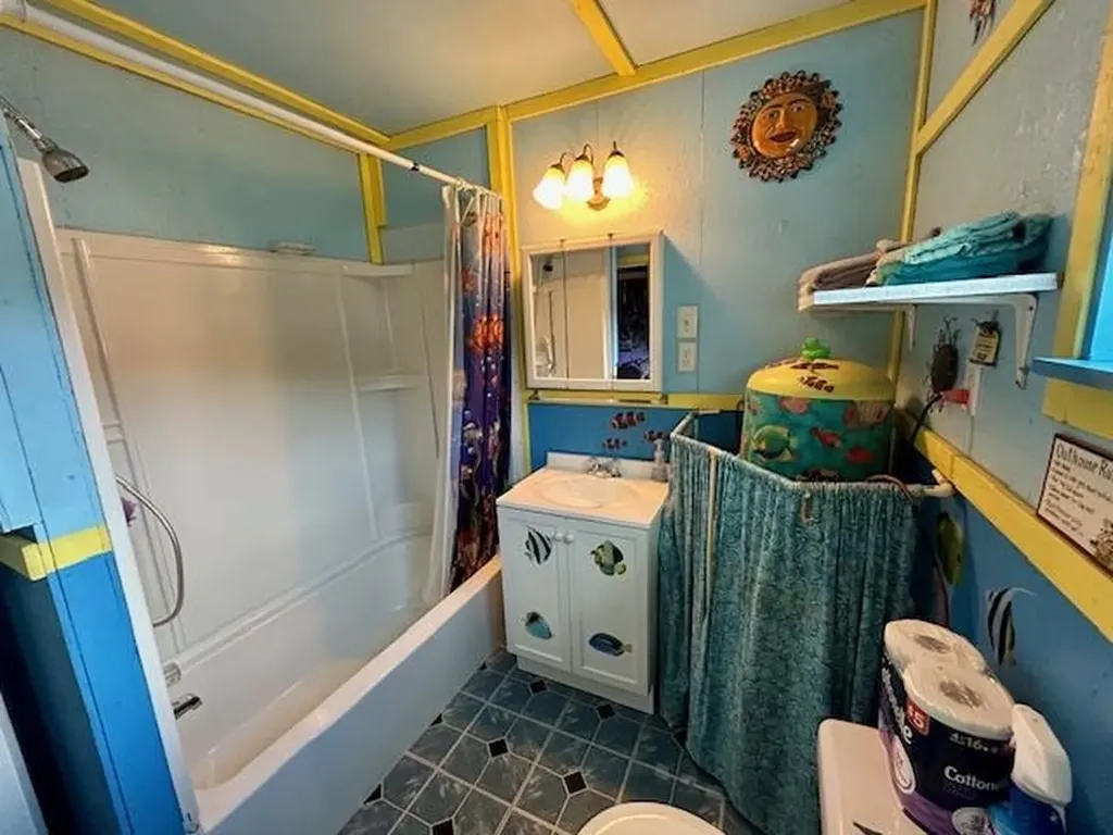 3755 Gee Hill Road Royalton VT 05068