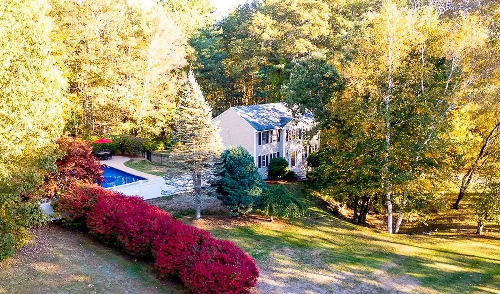 3 Chandler Drive Londonderry NH 03053