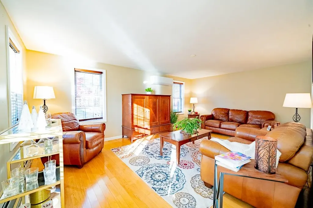 3 Chandler Drive Londonderry NH 03053