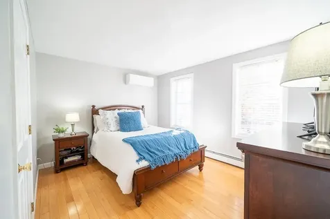 3 Chandler Drive Londonderry NH 03053