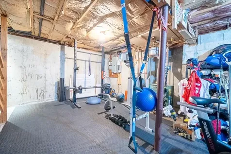 3 Chandler Drive Londonderry NH 03053