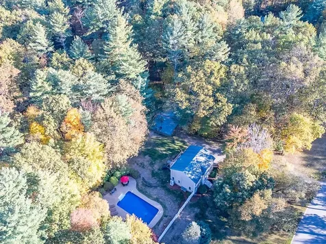 3 Chandler Drive Londonderry NH 03053