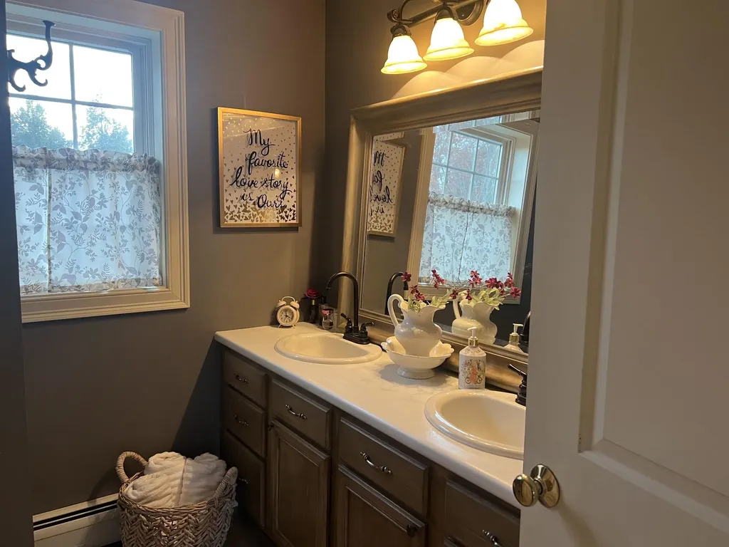 98 Perry Road Jaffrey NH 03452