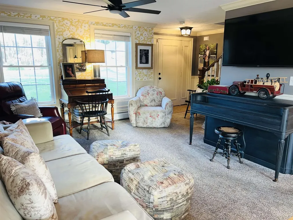 98 Perry Road Jaffrey NH 03452