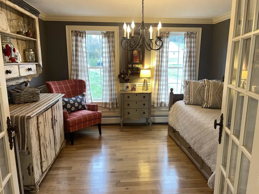 98 Perry Road Jaffrey NH 03452