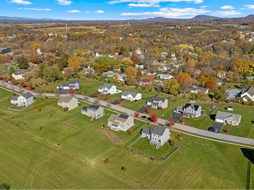 142 Commodore Drive Vergennes VT 05491